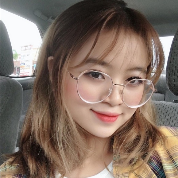 Meet your Posher, Tran - Picture 1 of 1